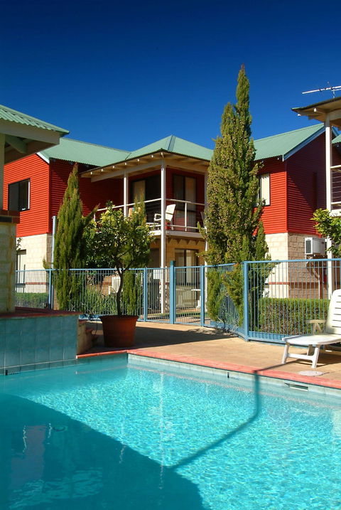 Amalfi Resort  Busselton - Accommodation Directory 1