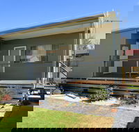 Caddy Shack Dunedoo - Accommodation Directory