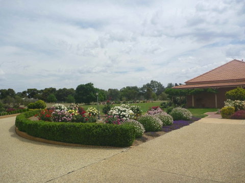 Fairways Bed And  Breakfast At Jerilderie - Accommodation Directory 0