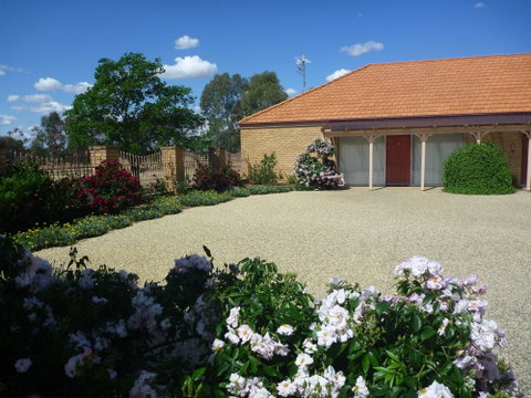 Fairways Bed And  Breakfast At Jerilderie - Accommodation Directory 1