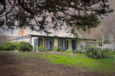 Galwiji Homestead - Accommodation Directory 0