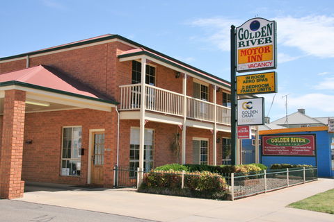 Golden River Motor Inn - Accommodation Directory 0