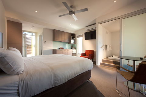 Longview Vineyard Accommodation - Accommodation Directory 1