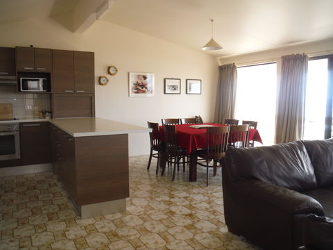 Moonta Bay Beach Villa 3 - Accommodation Directory 2