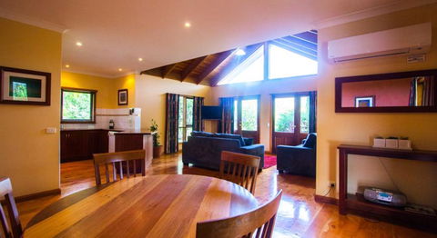 Perricoota Vines Retreat - Accommodation Directory 2