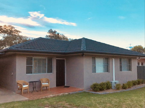 Pira Place - Unavailable Until August 2020 - Accommodation Directory 0