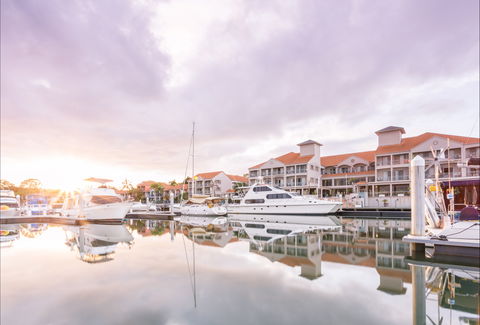 Ramada By Wyndham Hope Harbour - Accommodation Directory 0