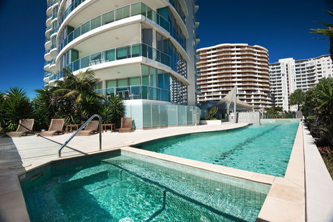 Reflections Coolangatta Beach - Accommodation Directory 2