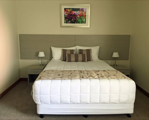 Silver Sands Resort - Accommodation Directory 1
