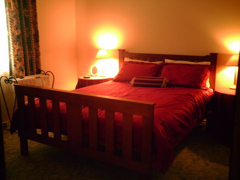 The Cottage No 12 On North - Accommodation Directory 1