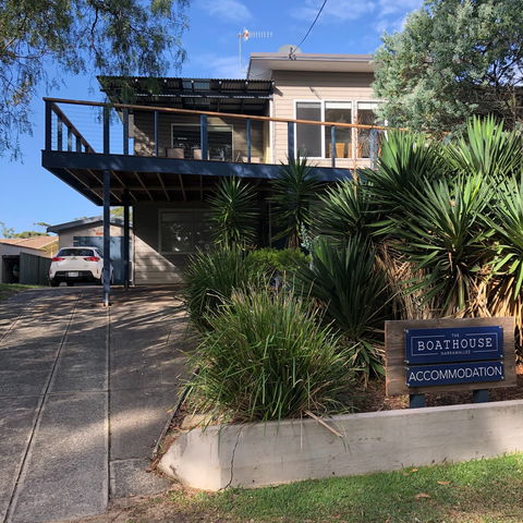 The Boathouse Narrawallee - Accommodation Directory 0