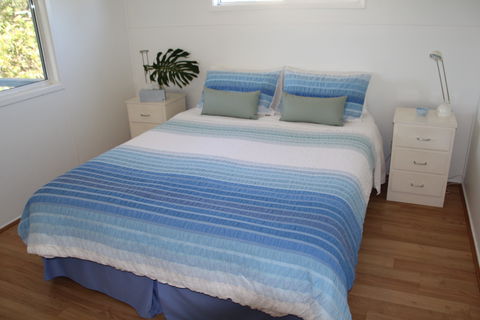 The Boathouse Narrawallee - Accommodation Directory 2