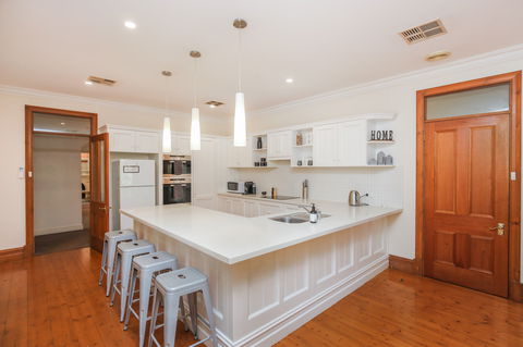 The Hills House At Hahndorf - Accommodation Directory 1