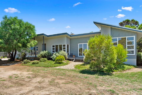 The Cutting - Accommodation Directory 0