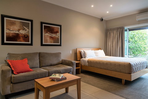 A MUSt @ Coonawarra - Accommodation Directory 2