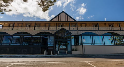 Aurora Ozone Hotel - Accommodation Directory 2