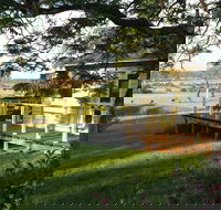 Balmoral Cottage - Accommodation Directory