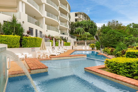 Bellevue At Trinity Beach - Accommodation Directory 0