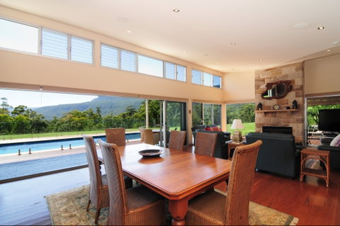 Bottlebrush Lodge - Accommodation Directory 1