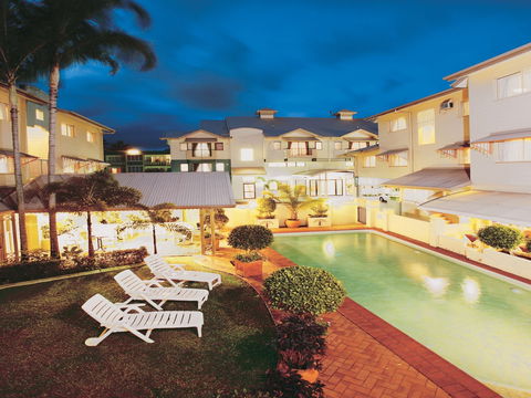Cairns Queens Court - Accommodation Directory 2