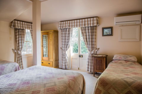 Capers Cottage - Accommodation Directory 0
