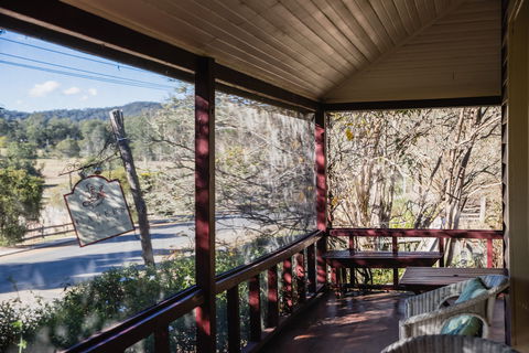 Capers Cottage - Accommodation Directory 2