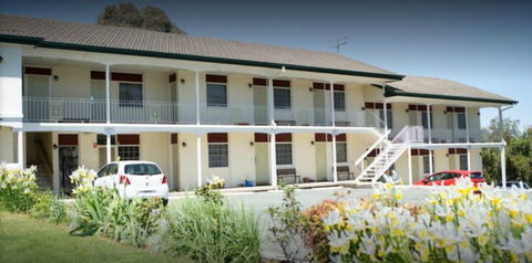 Colonial Lodge Motor Inn - Accommodation Directory 0