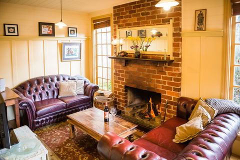 Como Cottages - Accommodation Directory 1