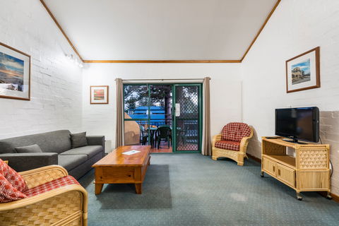 Cottesloe Beach Chalets - Accommodation Directory 1