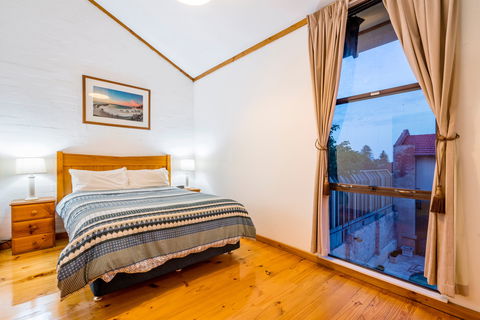 Cottesloe Beach Chalets - Accommodation Directory 2
