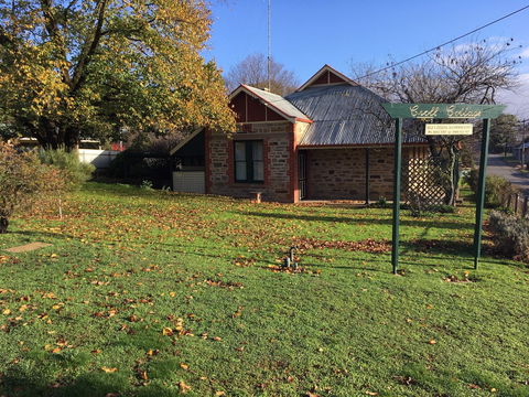 Croll Cottage - Accommodation Directory 0