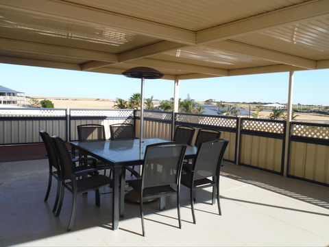 Deck To Sea - Accommodation Directory 0
