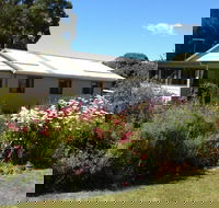 Engadine Cottage - Accommodation Directory