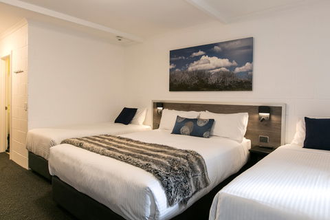 Falls Creek Hotel - Accommodation Directory 1