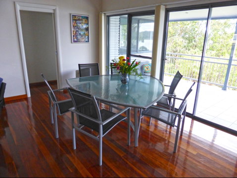 Gwenda's Escape At Culburra Beach - Accommodation Directory 2