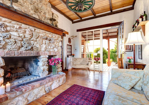 Honeysuckle Rise Country Accommodation - Accommodation Directory 1