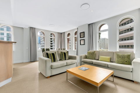 Manor Apartment Hotel - Accommodation Directory 2