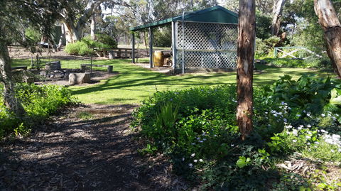Padthaway Caravan Park - Accommodation Directory 2