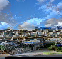 Paradiso Resort - Accommodation Directory