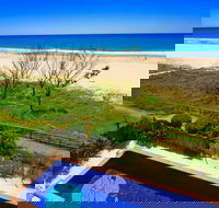Pelican Sands Beach Resort - Accommodation Directory