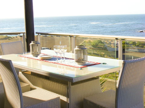 Shearwaters Apartment - Accommodation Directory 0