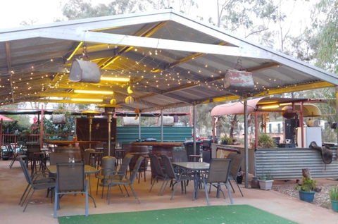 Stuarts Well Roadhouse - Accommodation Directory 2