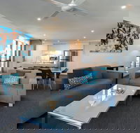 Synergy  Broadbeach - Accommodation Directory