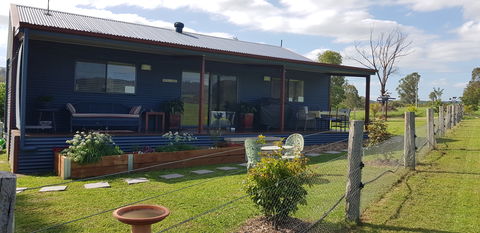 The Wattle Lodge - Accommodation Directory 0