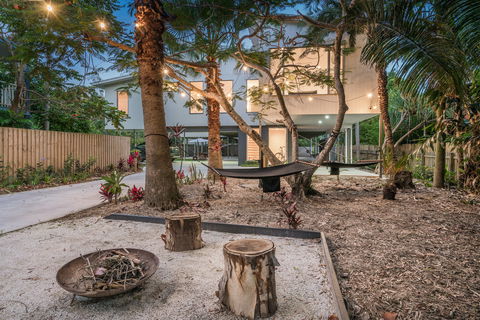 The Vines - Accommodation Directory 2