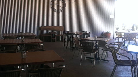 The Port Of Bourke Hotel - Accommodation Directory 2