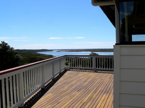 Villa Reeve - Accommodation Directory 0