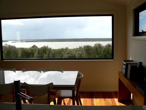 Villa Reeve - Accommodation Directory 2
