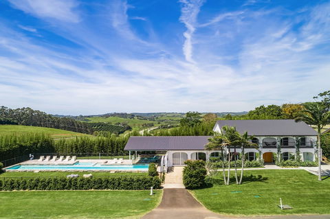 Villa St Helena - Accommodation Directory 2