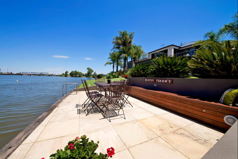 Waterfront Holiday Houses - Accommodation Directory 0